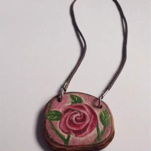 wooden-rose-pendant